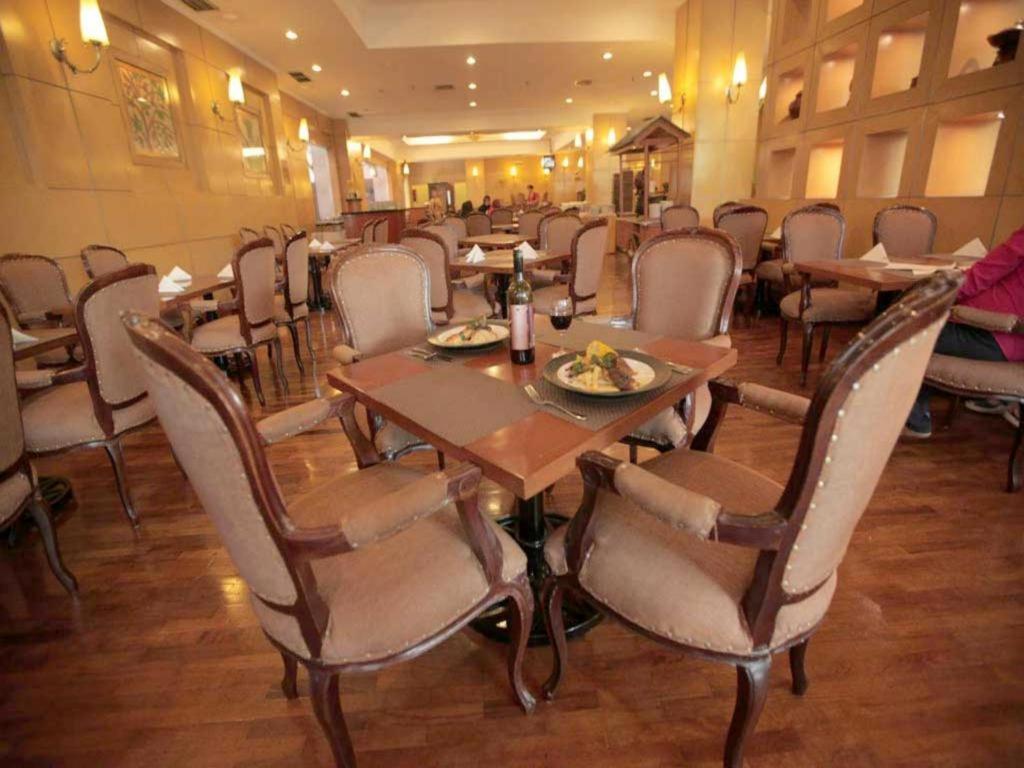 Oasis Amir Hotel Jakarta Exteriör bild