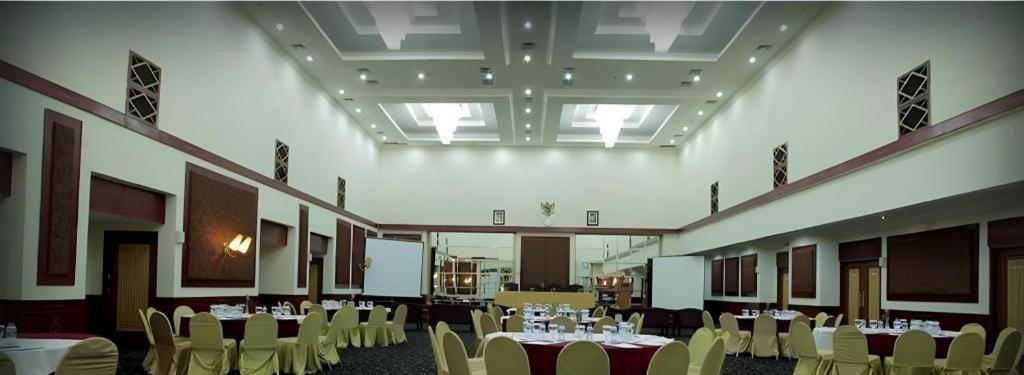 Oasis Amir Hotel Jakarta Exteriör bild