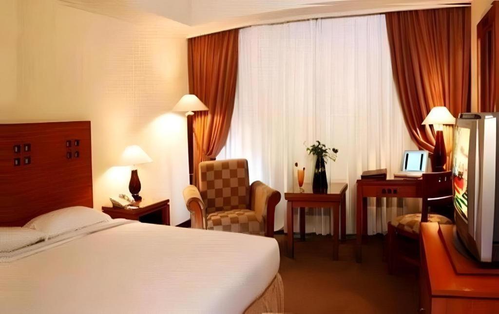 Oasis Amir Hotel Jakarta Exteriör bild