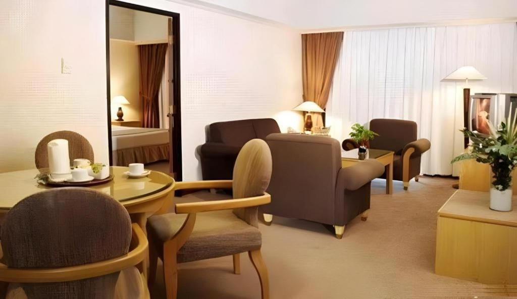 Oasis Amir Hotel Jakarta Exteriör bild