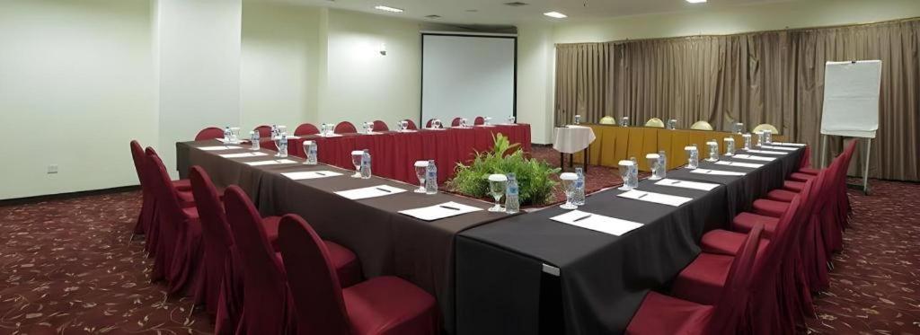 Oasis Amir Hotel Jakarta Exteriör bild