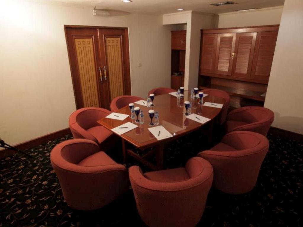 Oasis Amir Hotel Jakarta Exteriör bild
